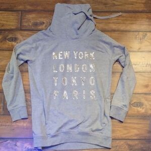 "Gap" Women's High Neck Sweatshirt. Size S.